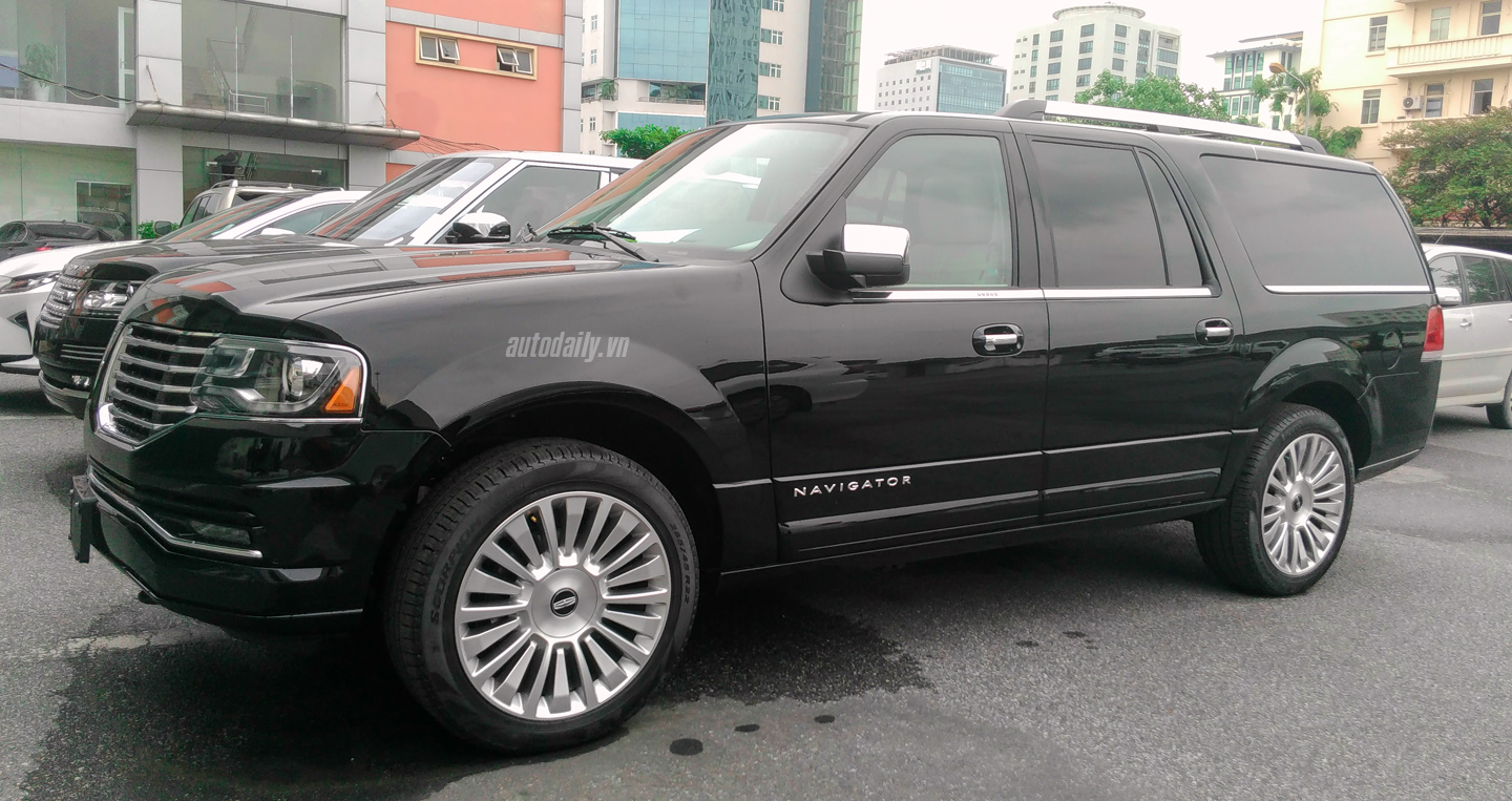 Ảnh chi tiết Lincoln Navigator L 2015 đầu tiên tại Việt Nam Lincoln Navigator (20).JPG