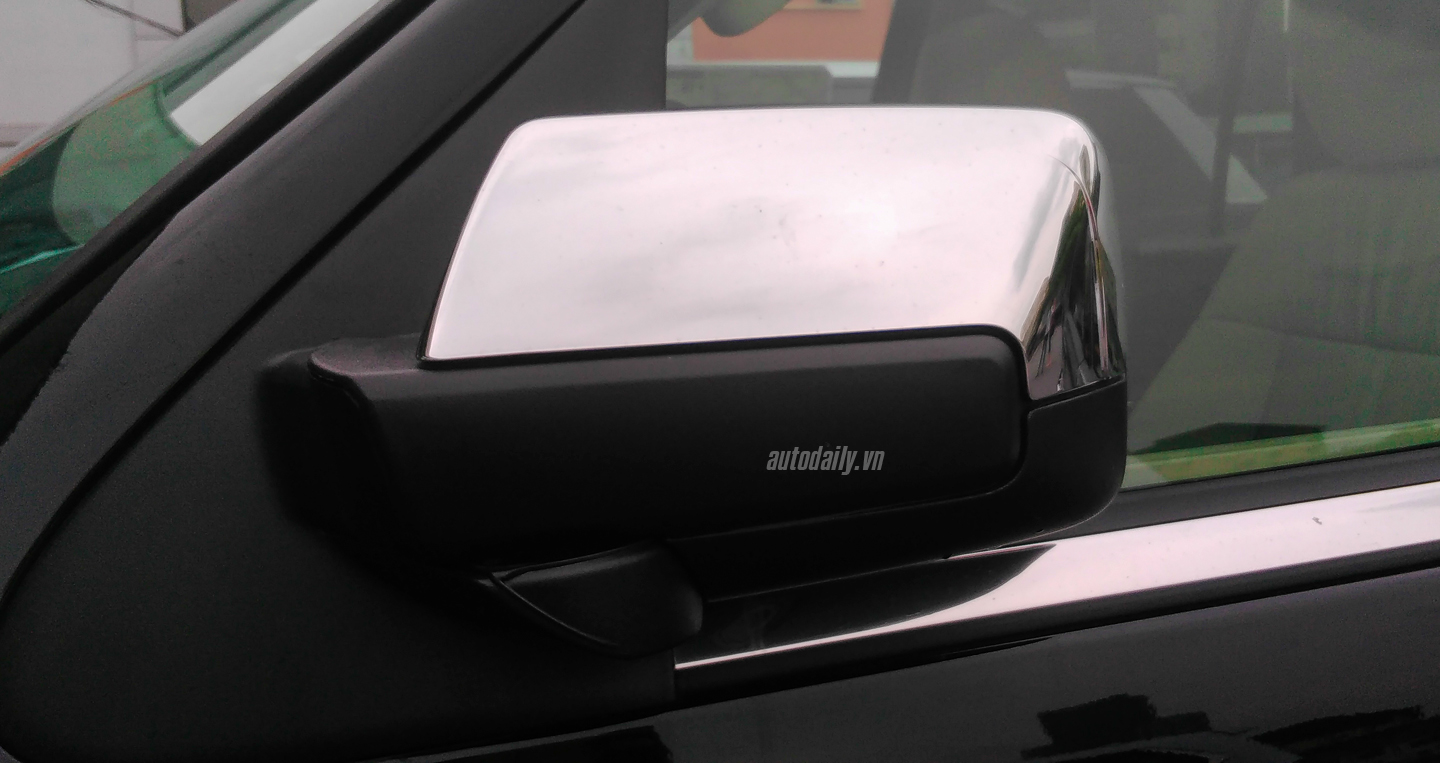 Ảnh chi tiết Lincoln Navigator L 2015 đầu tiên tại Việt Nam Lincoln Navigator (21).JPG