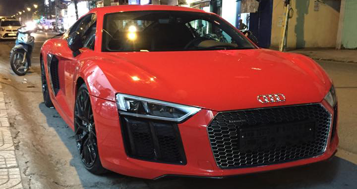 Thêm ảnh siêu xe và xe sang dồn dập đập công trước ngày 1/7 Siêu xe (11).jpg