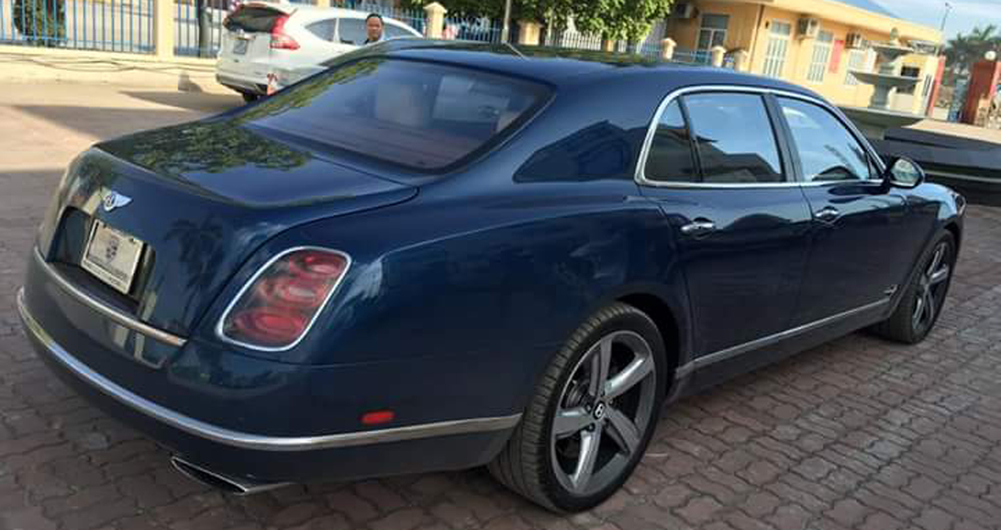 Thêm ảnh siêu xe và xe sang dồn dập đập công trước ngày 1/7 Siêu xe (12).JPG