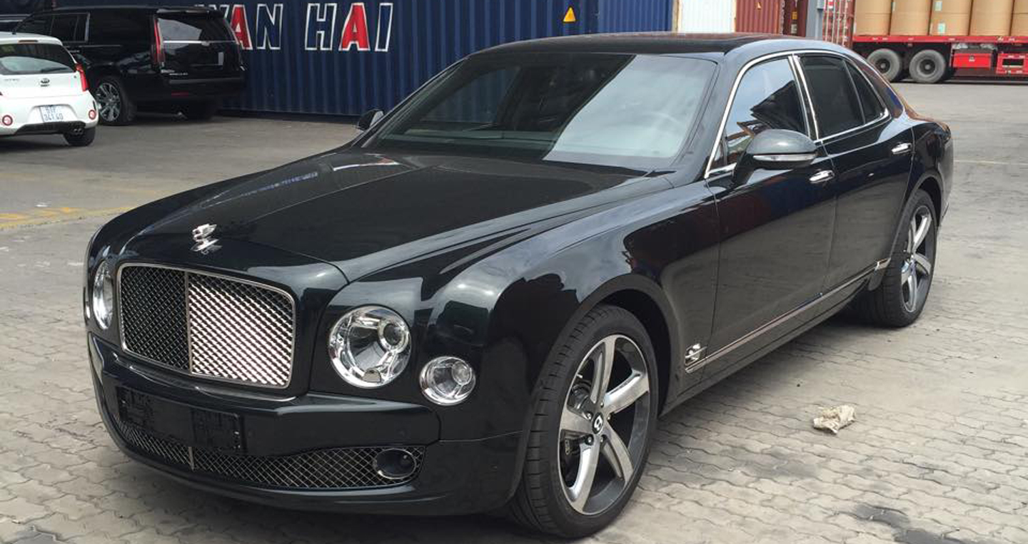 Thêm ảnh siêu xe và xe sang dồn dập đập công trước ngày 1/7 Siêu xe (8).jpg