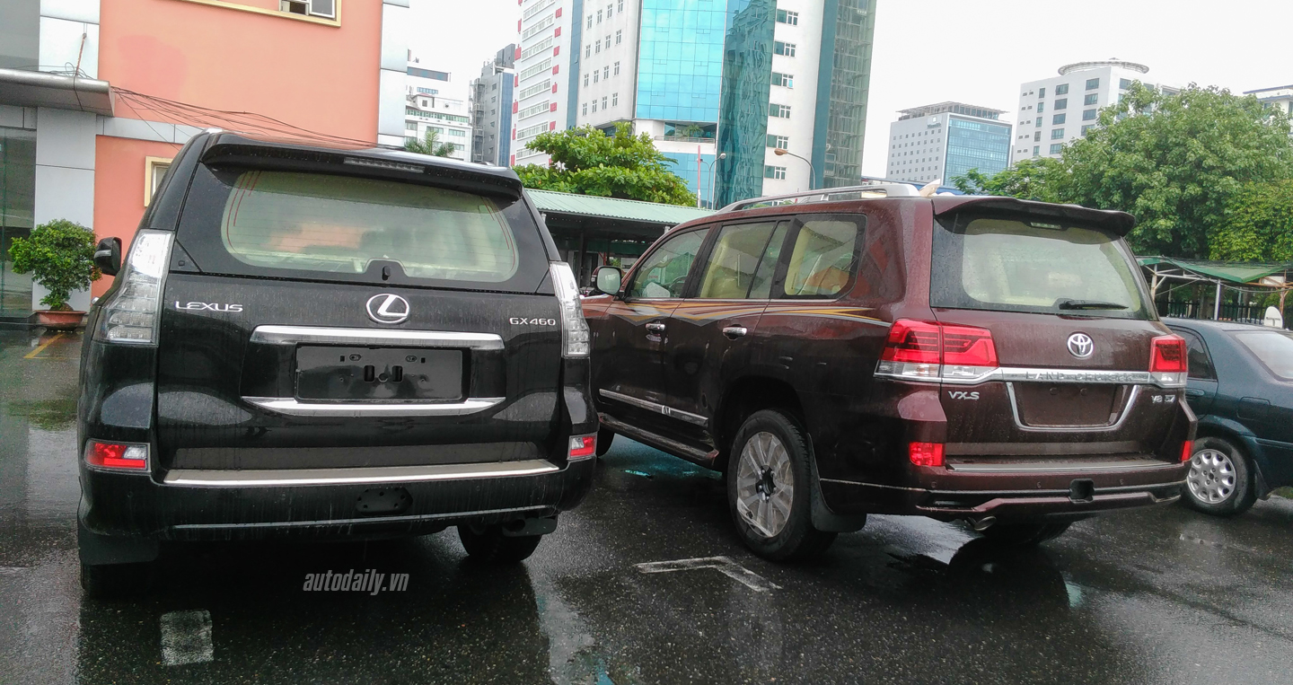 Thêm ảnh siêu xe và xe sang dồn dập đập công trước ngày 1/7 sieu xe 1 (12).jpg