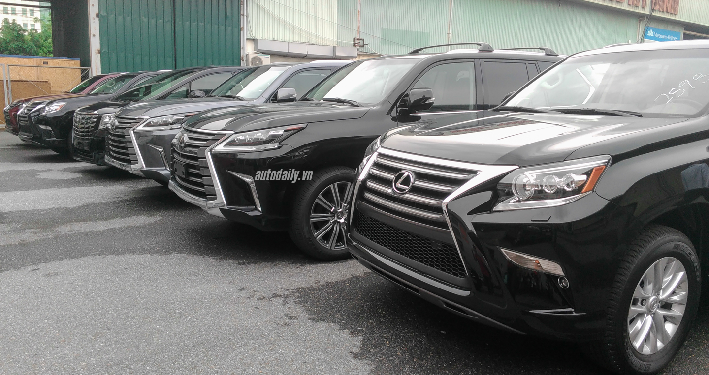 Thêm ảnh siêu xe và xe sang dồn dập đập công trước ngày 1/7 sieu xe 1 (3).jpg