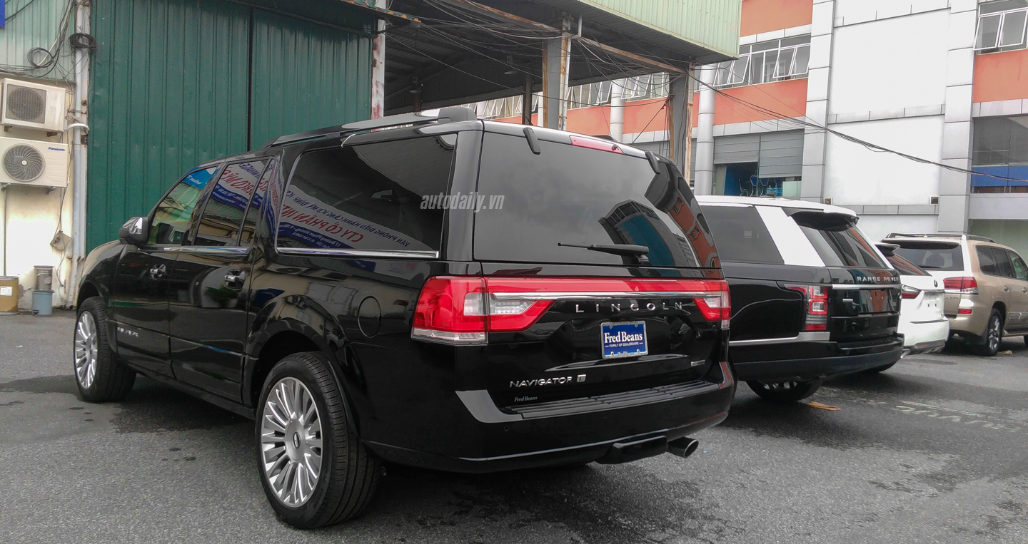 Thêm ảnh siêu xe và xe sang dồn dập đập công trước ngày 1/7 sieu xe 1 (5).jpg