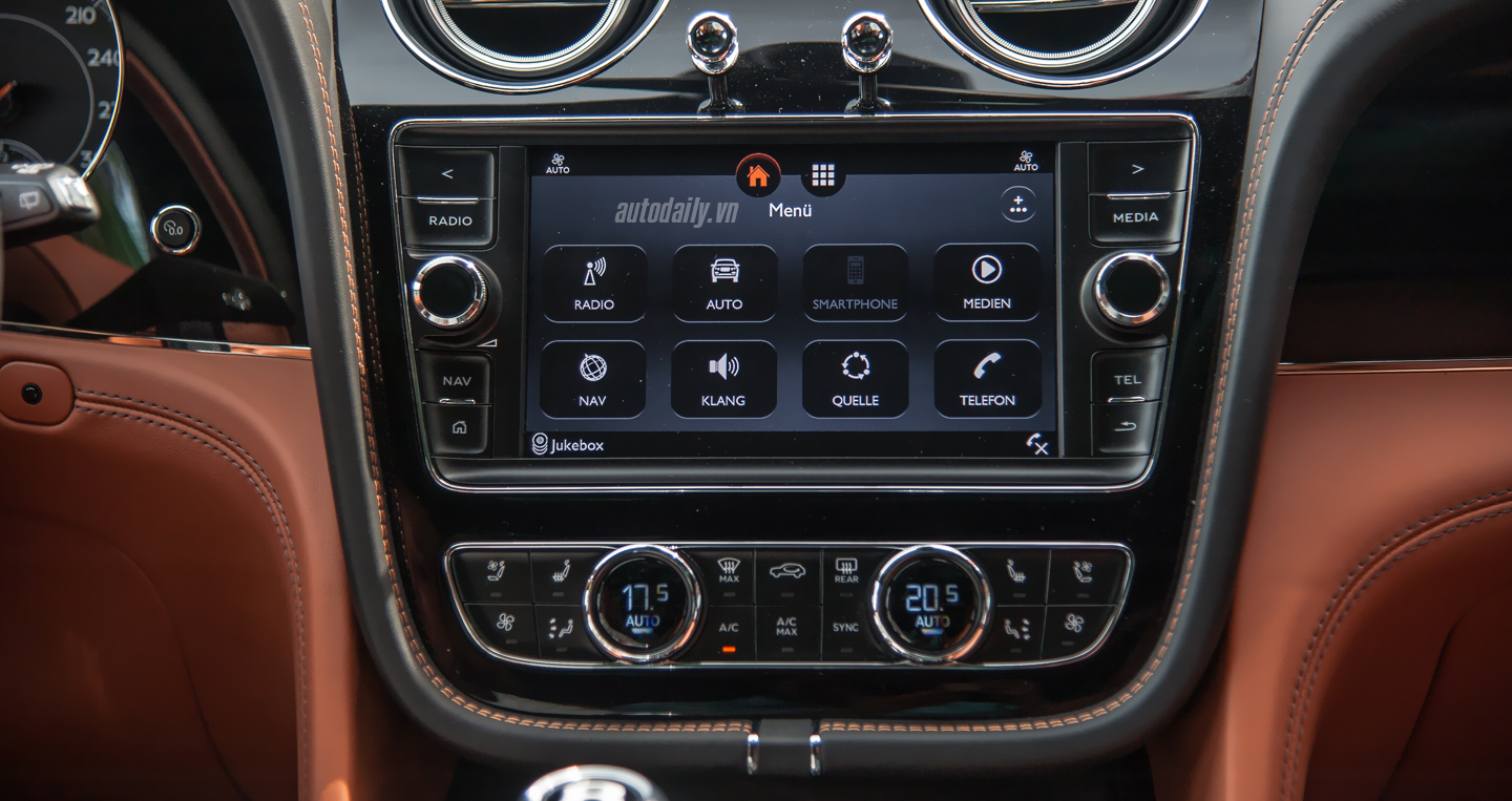 Ảnh chi tiết nội thất Bentley Bentayga tại Việt Nam Bentley Bentayga (11)-1.JPG