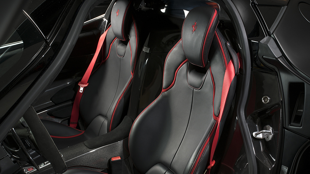 Hình ảnh Ferrari LaFerrari màu sơn đen mờ “Nero DS Opaco” LaFerrari (6).jpg