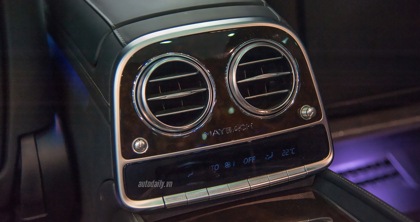 Ảnh chi tiết nội thất Mercedes Maybach S500 tại Hà Nội maybach S500 (19).jpg