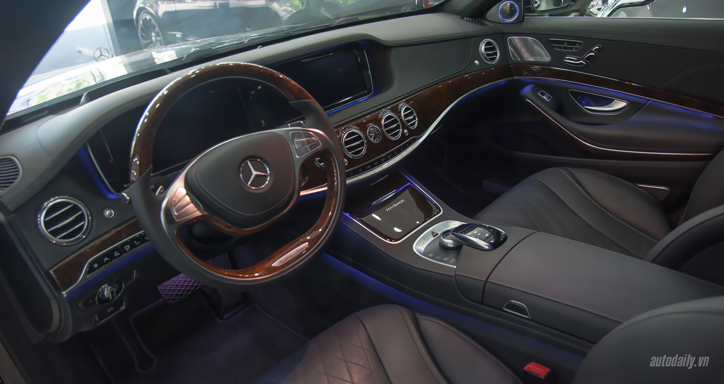 Ảnh chi tiết nội thất Mercedes Maybach S500 tại Hà Nội maybach S500 (7).jpg