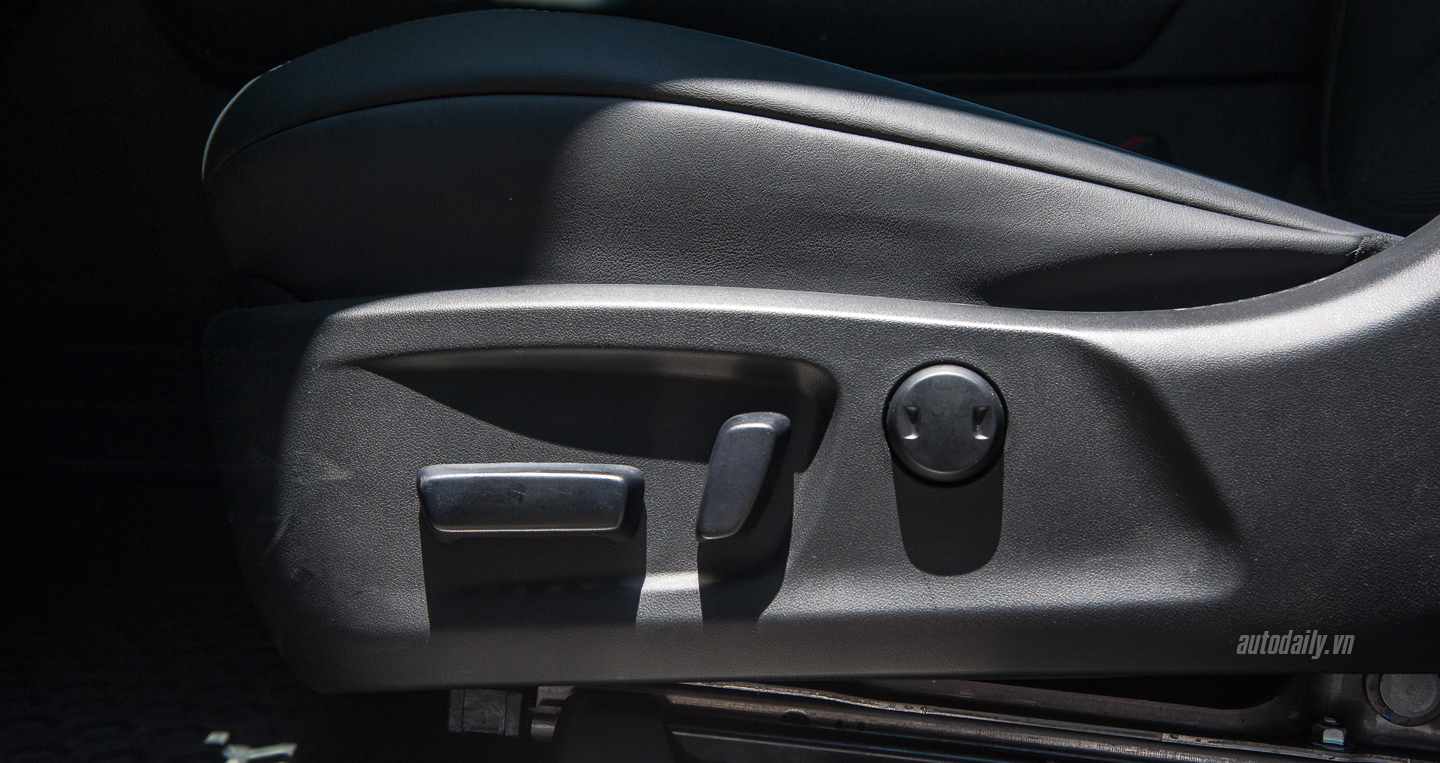 Ảnh chi tiết nội thất Lexus RX 350 F-Sport 2016 tại Hà Nội Lexus RX350 FSport  (11).JPG