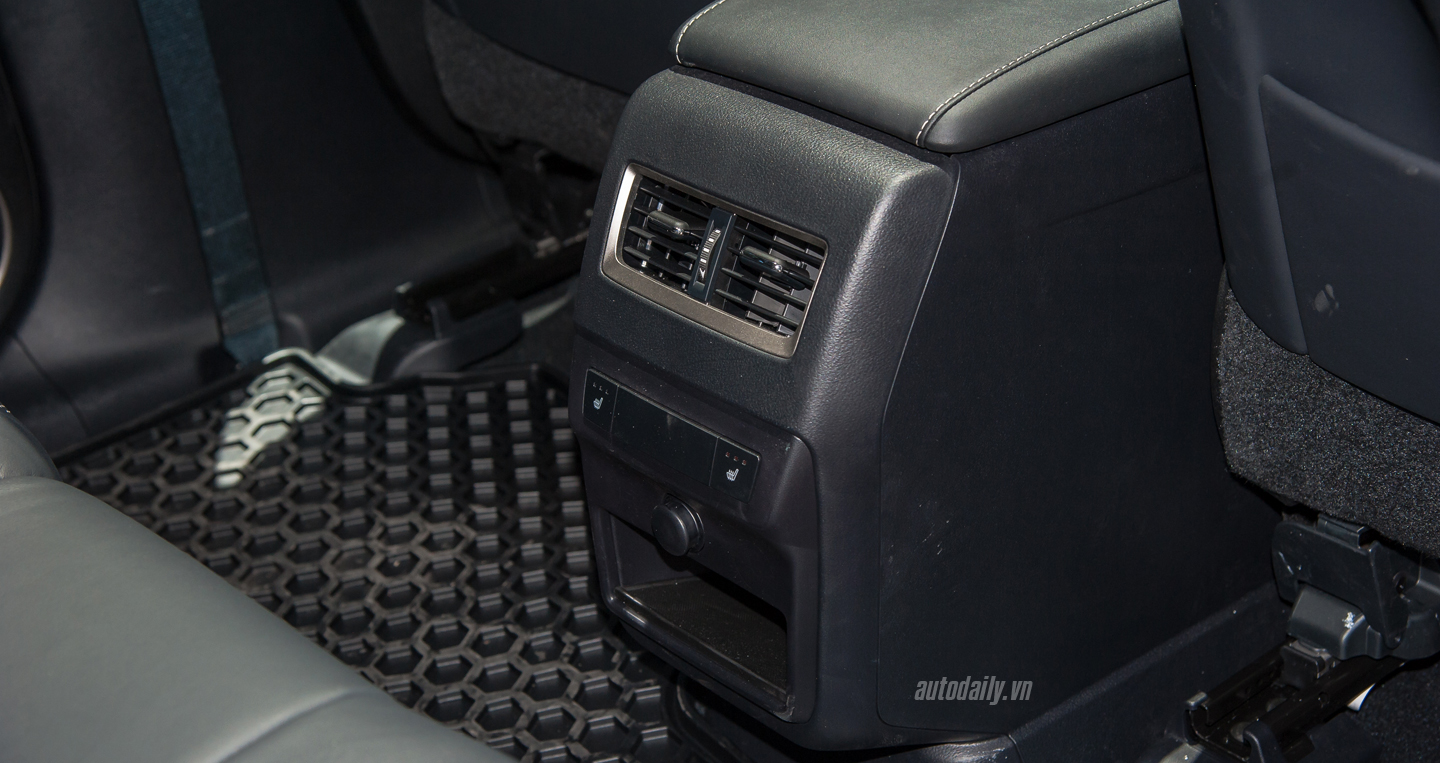Ảnh chi tiết nội thất Lexus RX 350 F-Sport 2016 tại Hà Nội Lexus RX350 FSport  (17).JPG