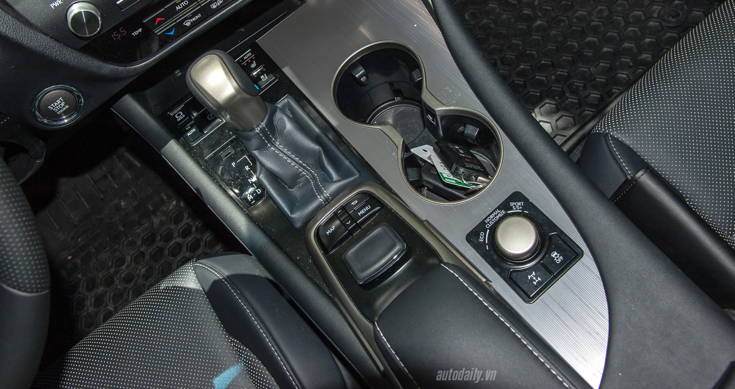 Ảnh chi tiết nội thất Lexus RX 350 F-Sport 2016 tại Hà Nội Lexus RX350 FSport  (7).JPG