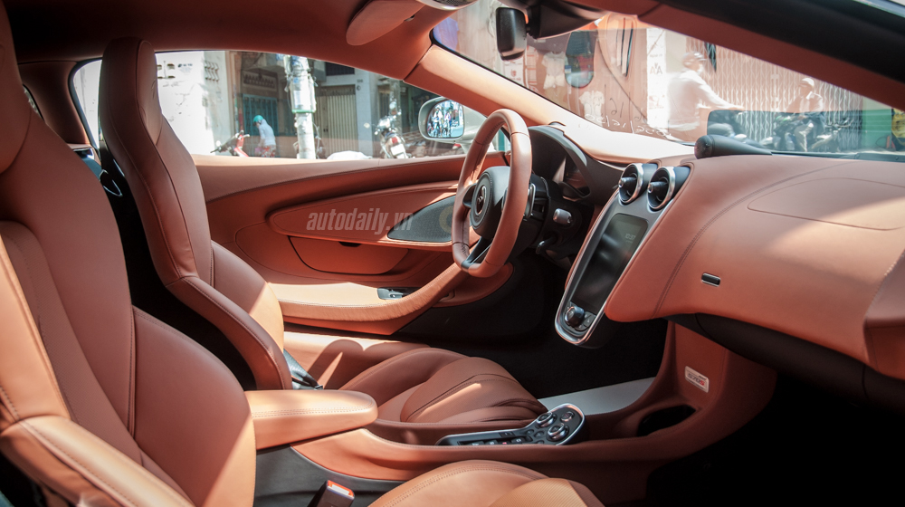 Ảnh chi tiết nội thất McLaren 570S độc nhất Việt Nam McLaren 570S (18).jpg
