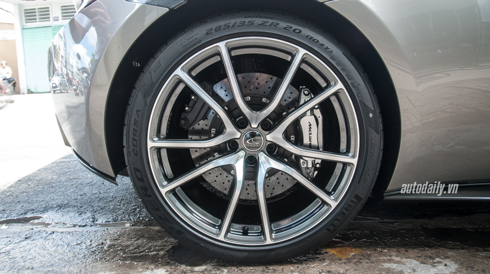 Ảnh chi tiết ngoại thất McLaren 570S độc nhất Việt Nam McLaren 570S (26).jpg