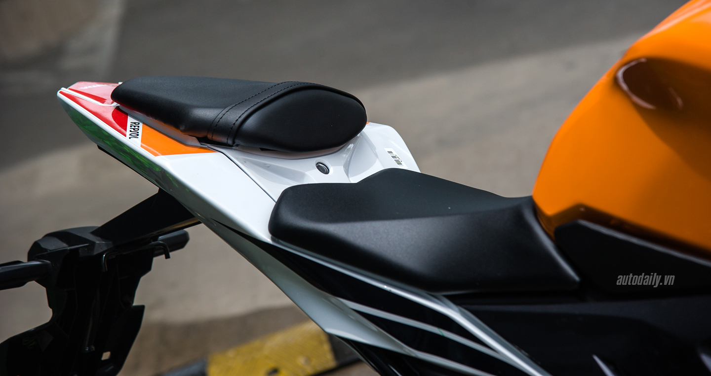 Ảnh chi tiết Honda CBR150R 2016 bản Repsol tại Hà Nội CBR150R 2016 (13).jpg