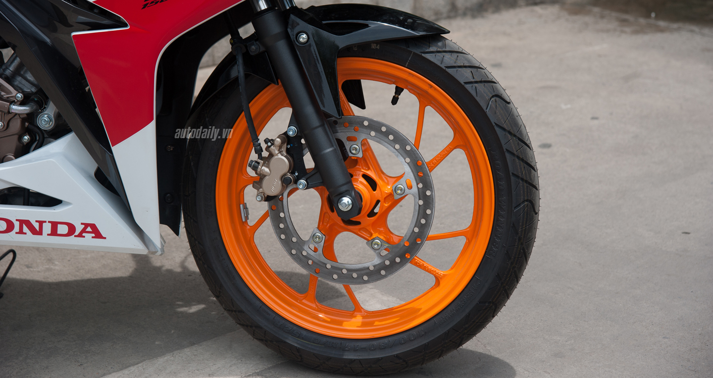 Ảnh chi tiết Honda CBR150R 2016 bản Repsol tại Hà Nội CBR150R 2016 (18).jpg