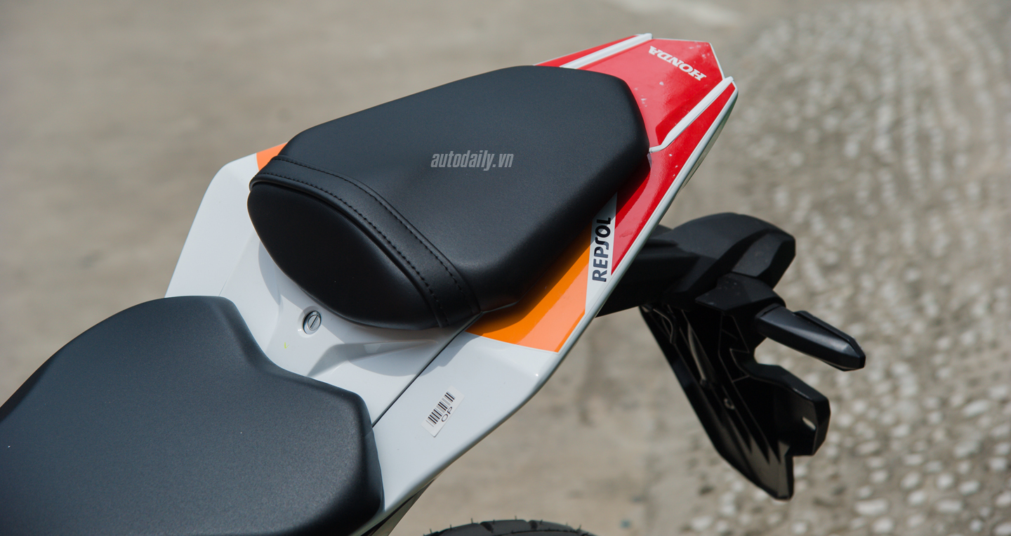 Ảnh chi tiết Honda CBR150R 2016 bản Repsol tại Hà Nội CBR150R 2016 (4).JPG
