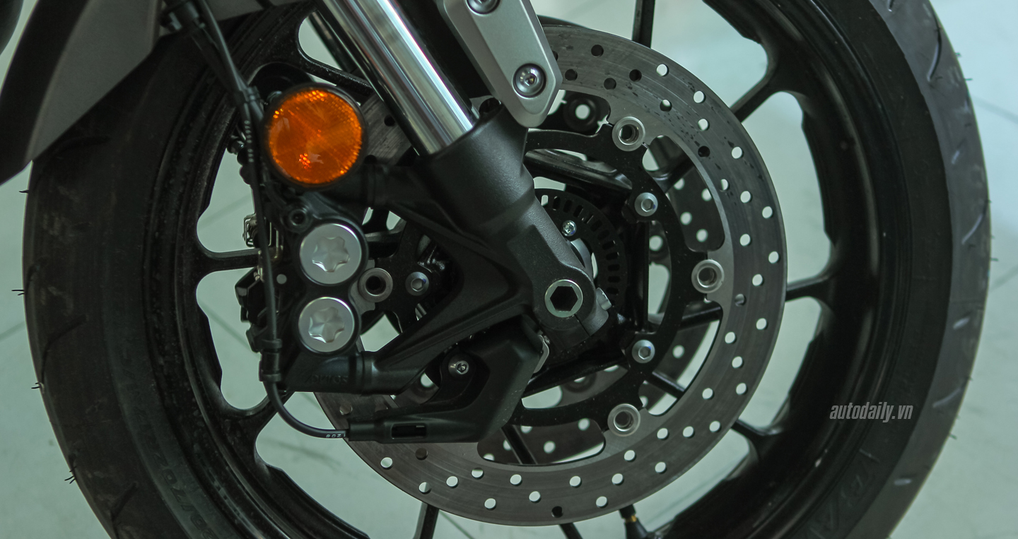 Ảnh chi tiết Yamaha XSR 900 ABS đầu tiên tại Hà Nội Yamaha XSR 900 (2).jpg