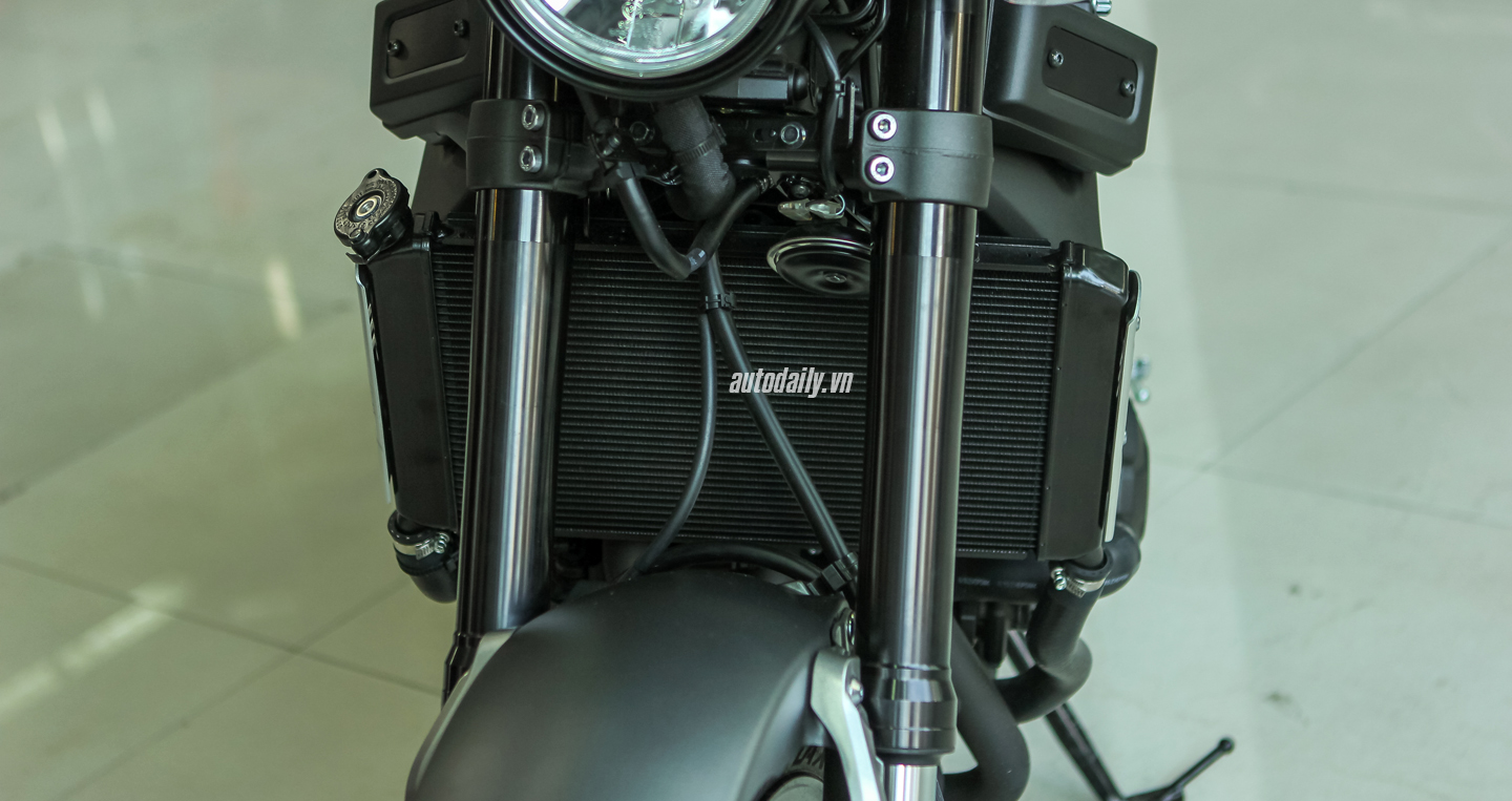 Ảnh chi tiết Yamaha XSR 900 ABS đầu tiên tại Hà Nội Yamaha XSR 900 (25).jpg