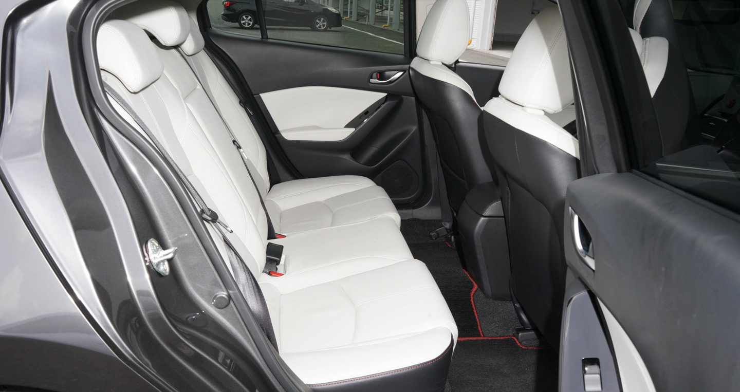 Ảnh chi tiết Mazda3 phiên bản cải tiến