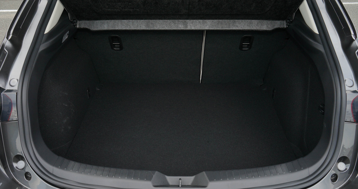 Ảnh chi tiết Mazda3 phiên bản cải tiến