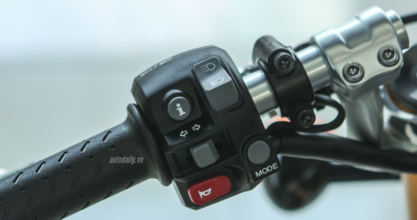 Ảnh chi tiết Triumph Thruxton 1200R 2016 tại Hà Nội Triumph Thruxton1 (16).JPG