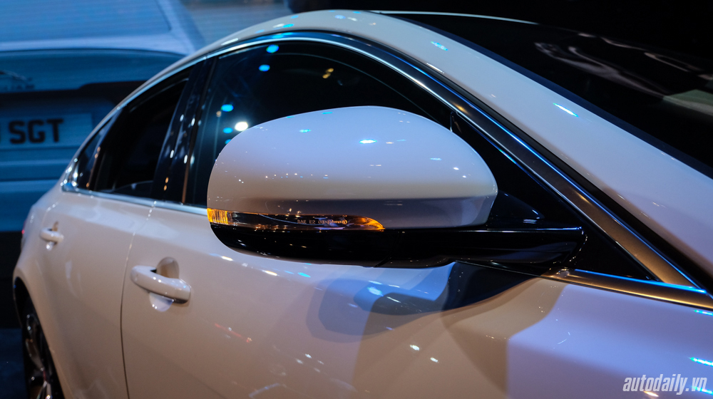 Ảnh chi tiết ngoại thất Jaguar XF thế hệ mới Jaguar XF (18).jpg