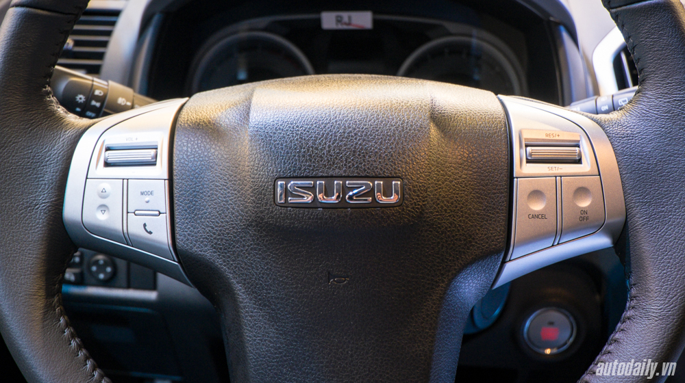 Ảnh chi tiết ISUZU mu-X vừa ra mắt thị trường Việt Nam MU-X (3).jpg