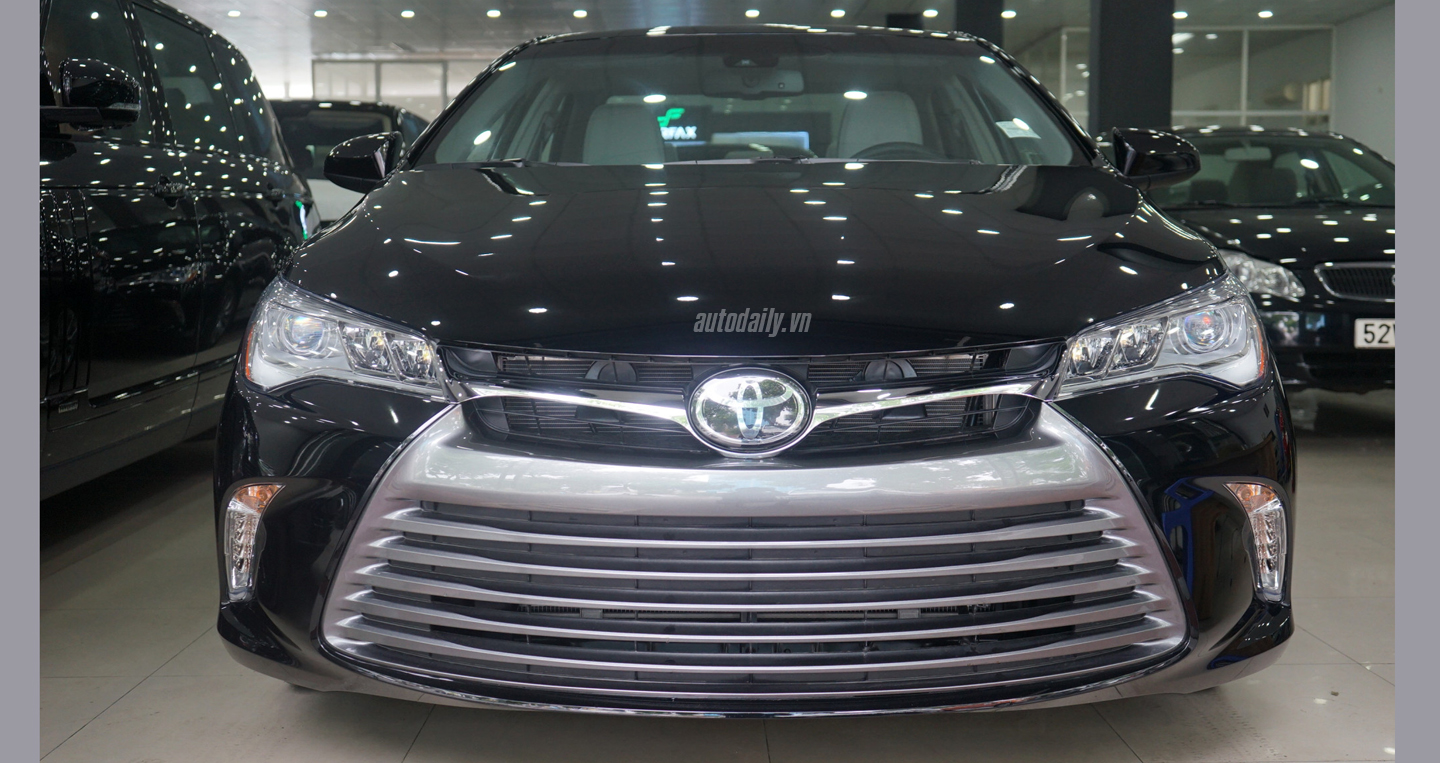 Giá xe Toyota Camry 2016 XLE 3.5 nhập mỹ với 2,9 tỷ tại Việt Nam