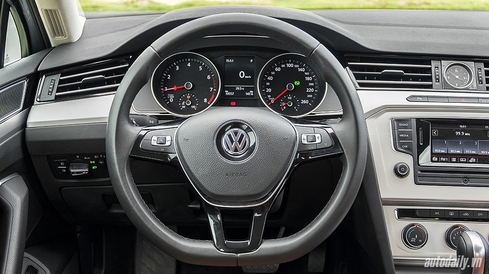 Ảnh nội thất Volkswagen Passat 2016 Passat (19).jpg