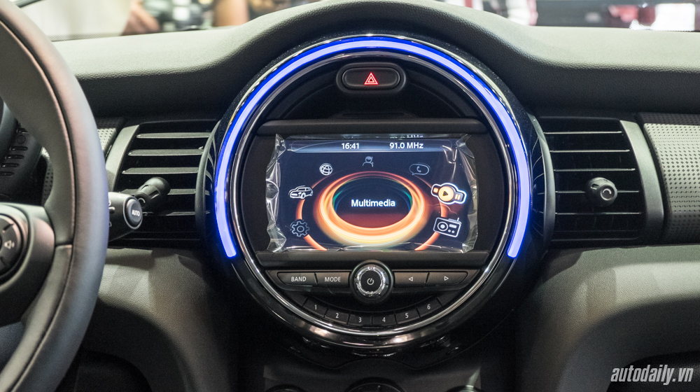 Ảnh chi tiết nội thất MINI One Mini One noi that (10).jpg