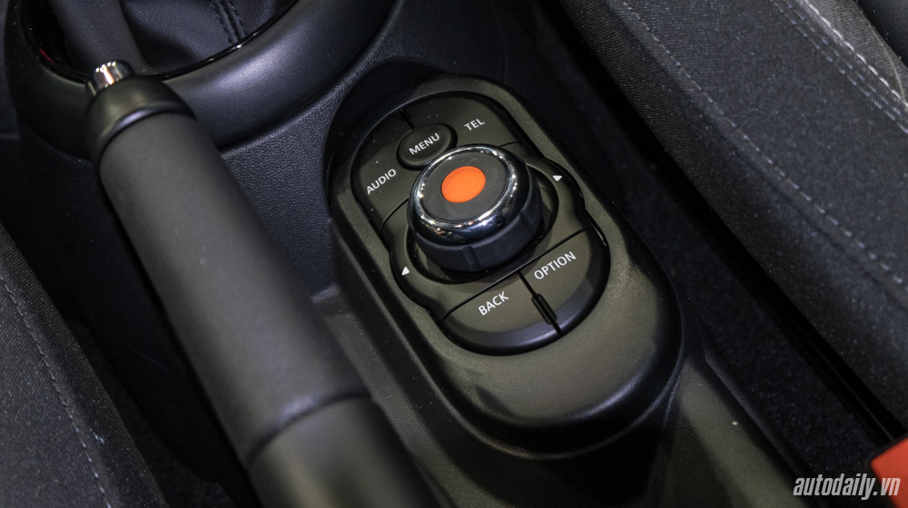 Ảnh chi tiết nội thất MINI One Mini One noi that (11).jpg