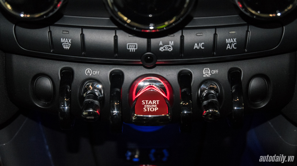 Ảnh chi tiết nội thất MINI One Mini One noi that (12).jpg