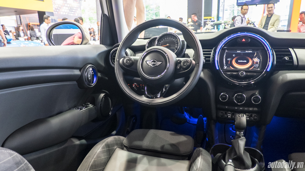 Ảnh chi tiết nội thất MINI One Mini One noi that (2).jpg