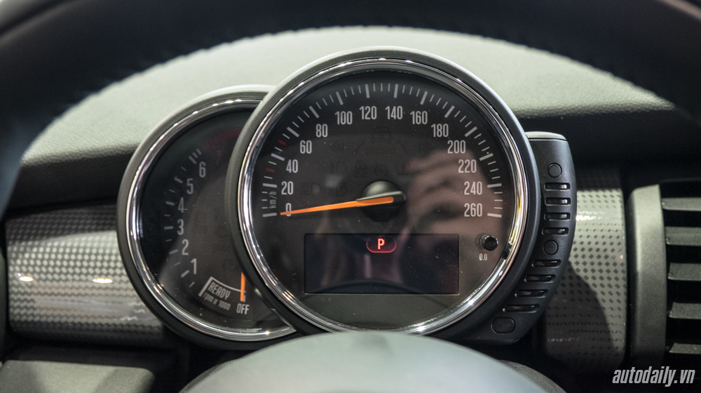 Ảnh chi tiết nội thất MINI One Mini One noi that (3).jpg