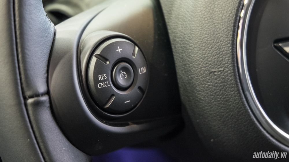 Ảnh chi tiết nội thất MINI One Mini One noi that (4).jpg