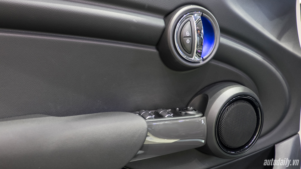 Ảnh chi tiết nội thất MINI One Mini One noi that (7).jpg