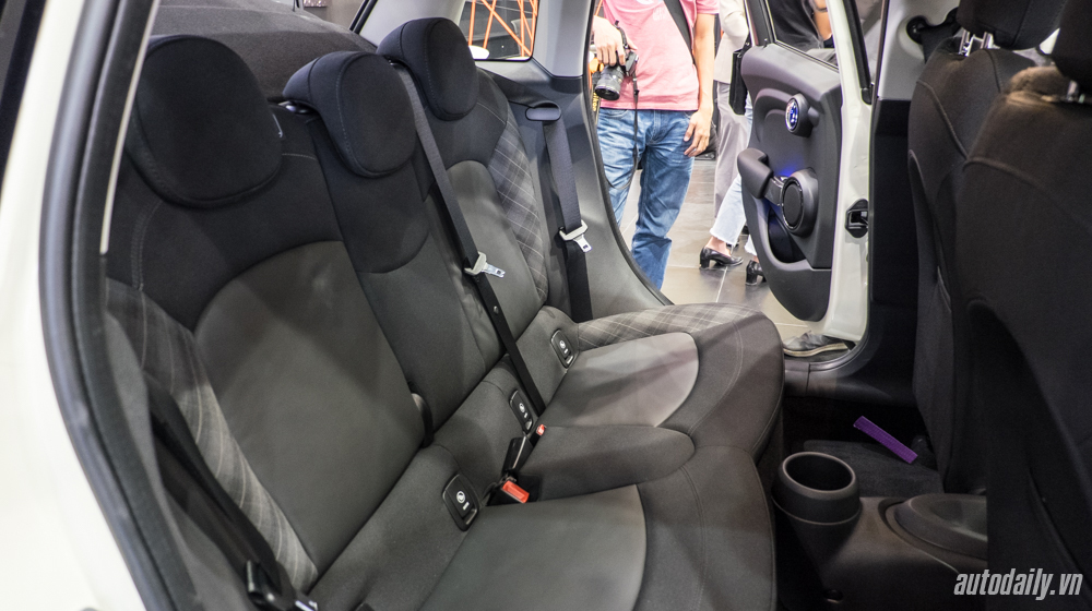 Ảnh chi tiết nội thất MINI One Mini One noi that (9).jpg