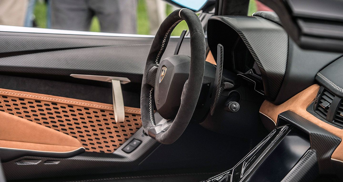 Ảnh chi tiết Lamborghini Centenario Roadster 16-lamborghini-centenario-roadster-quail-1-1.jpg