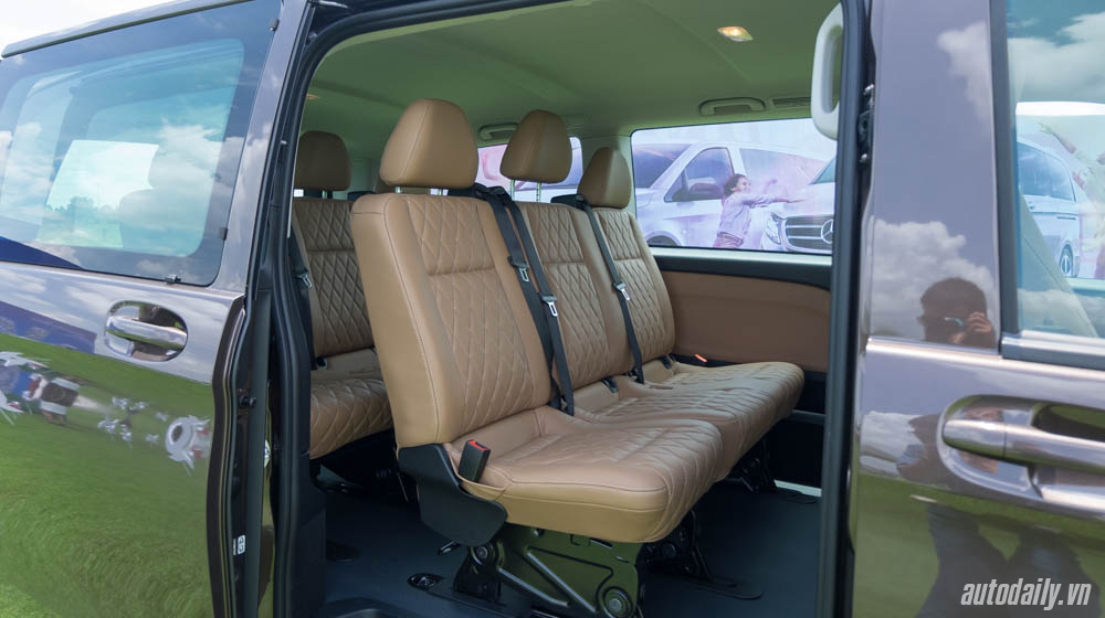 Mercedes-Benz Vito Tourer 121 bọc da và ốp gỗ nội thất Vito (21).jpg