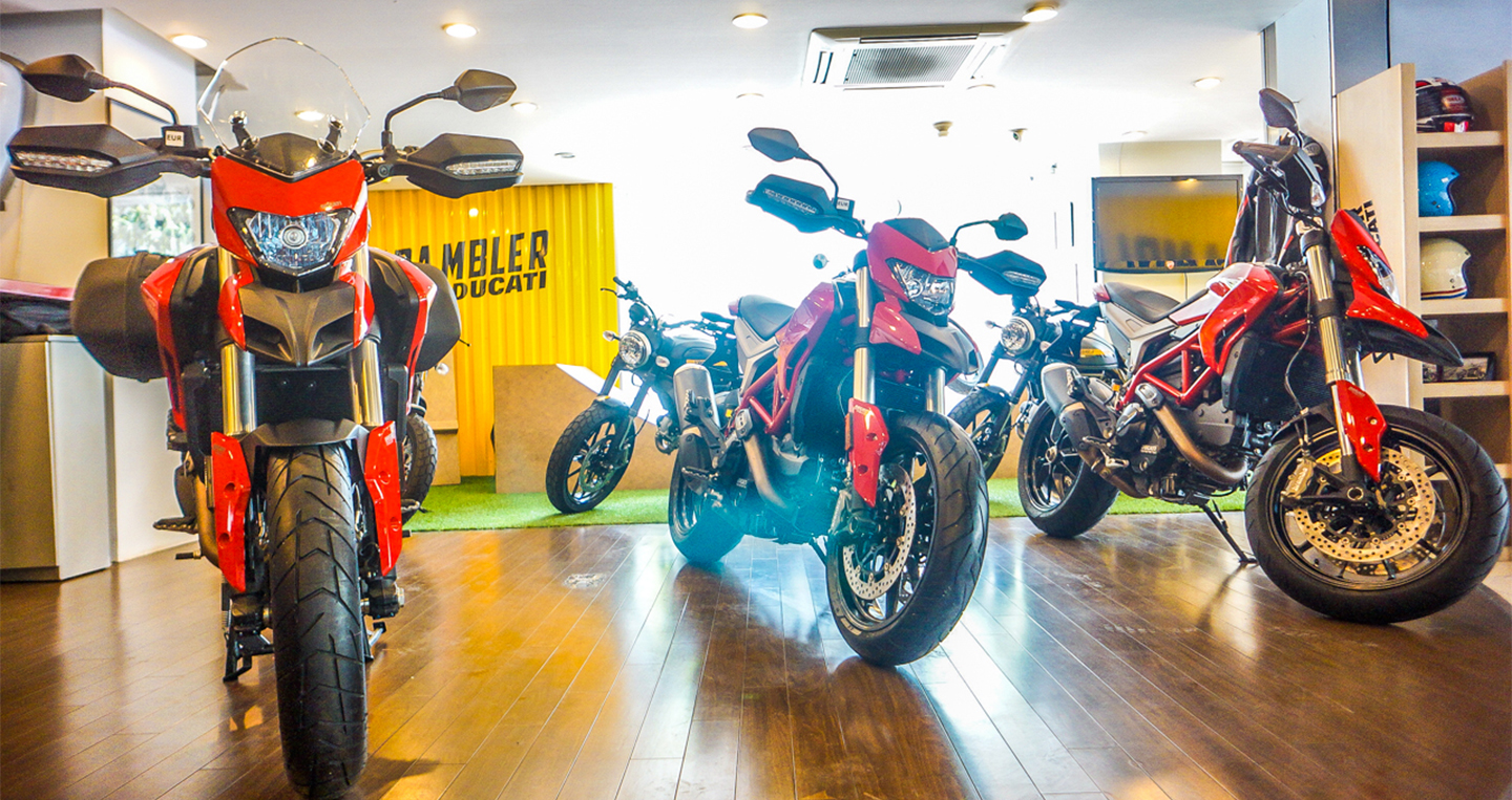 Ảnh Ducati Hypermotard 939 và Hyperstrada 939 mới tại Việt Nam Ducati_Hypermotard 939_Hyperstrada 939 (1).jpg