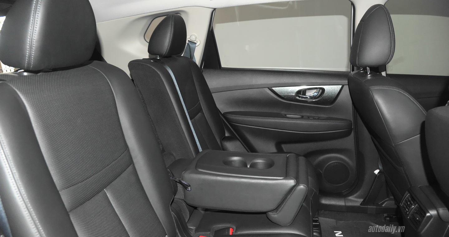 Ảnh chi tiết Nissan X-Trail 2016 tại đại lý ở Hà Nội X-Trail (11).JPG