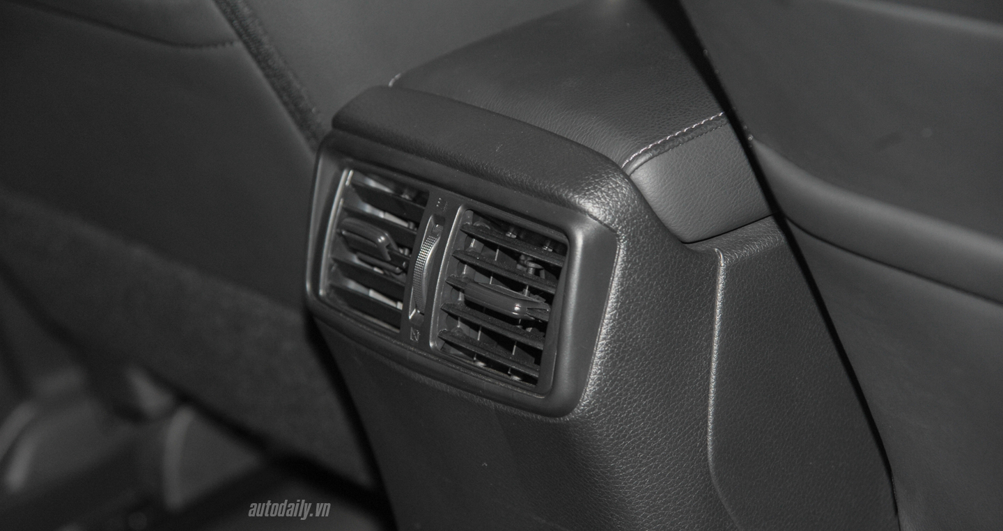 Ảnh chi tiết Nissan X-Trail 2016 tại đại lý ở Hà Nội X-Trail (12).JPG