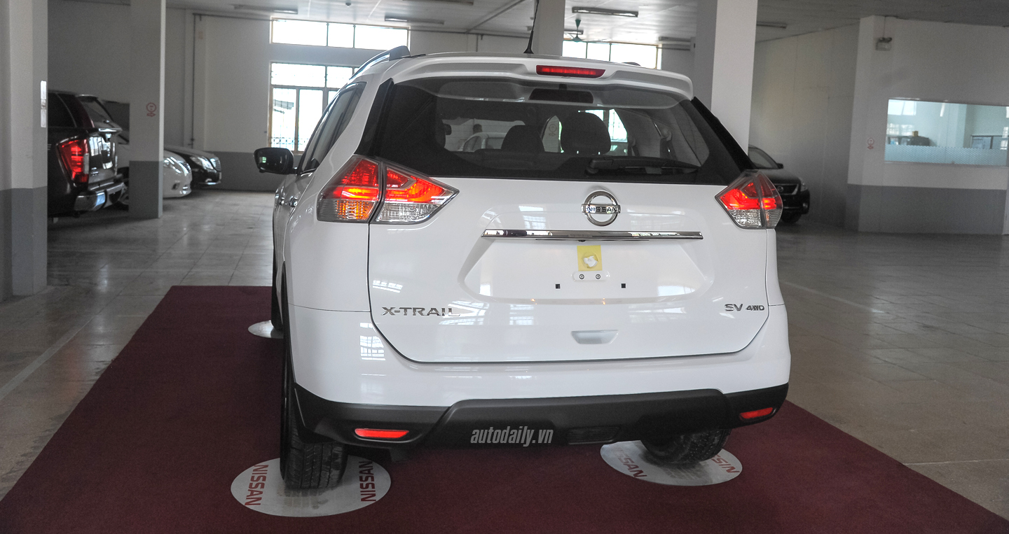 Ảnh chi tiết Nissan X-Trail 2016 tại đại lý ở Hà Nội X-Trail (2).jpg