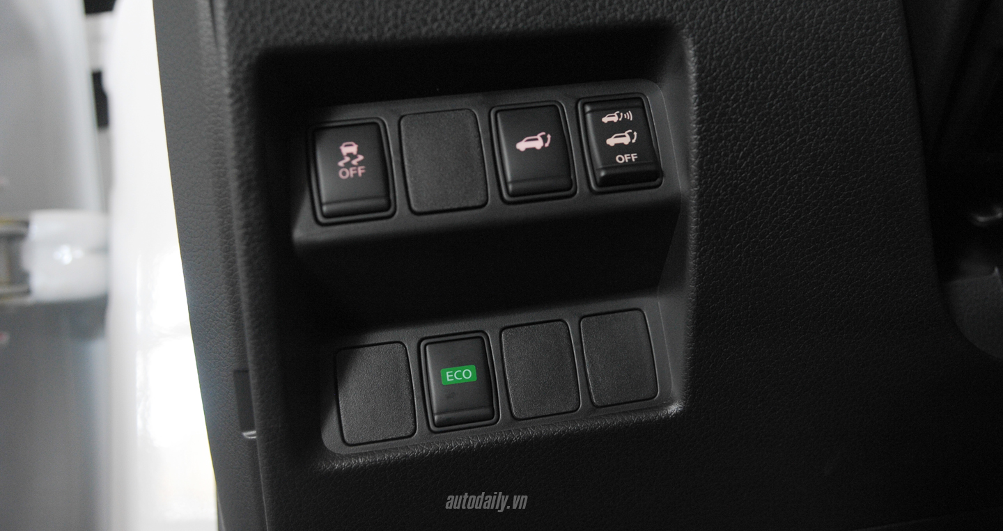 Ảnh chi tiết Nissan X-Trail 2016 tại đại lý ở Hà Nội X-Trail (26).JPG