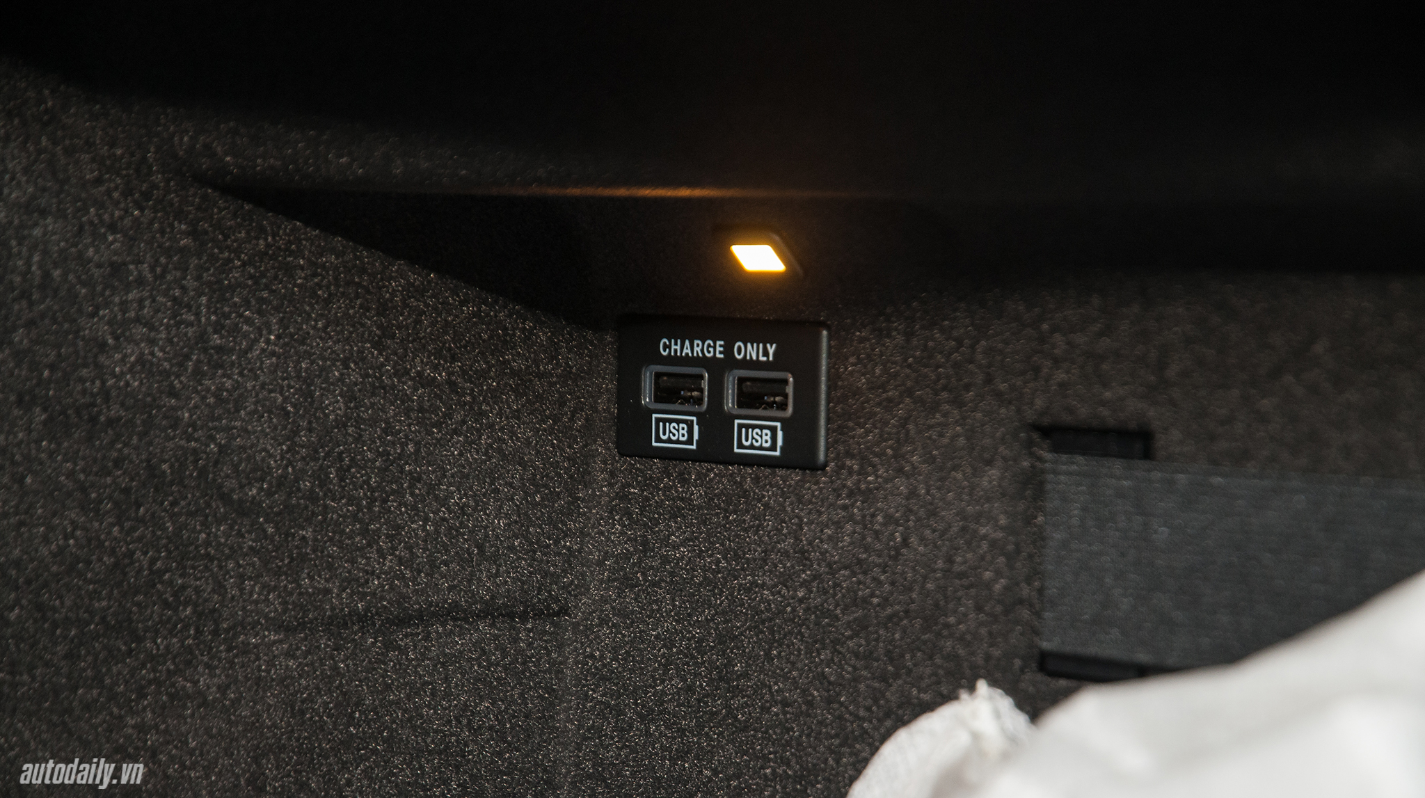 Ảnh chi tiết nội thất Maserati Levante tại Việt Nam noi that Maserati Levante (34).jpg