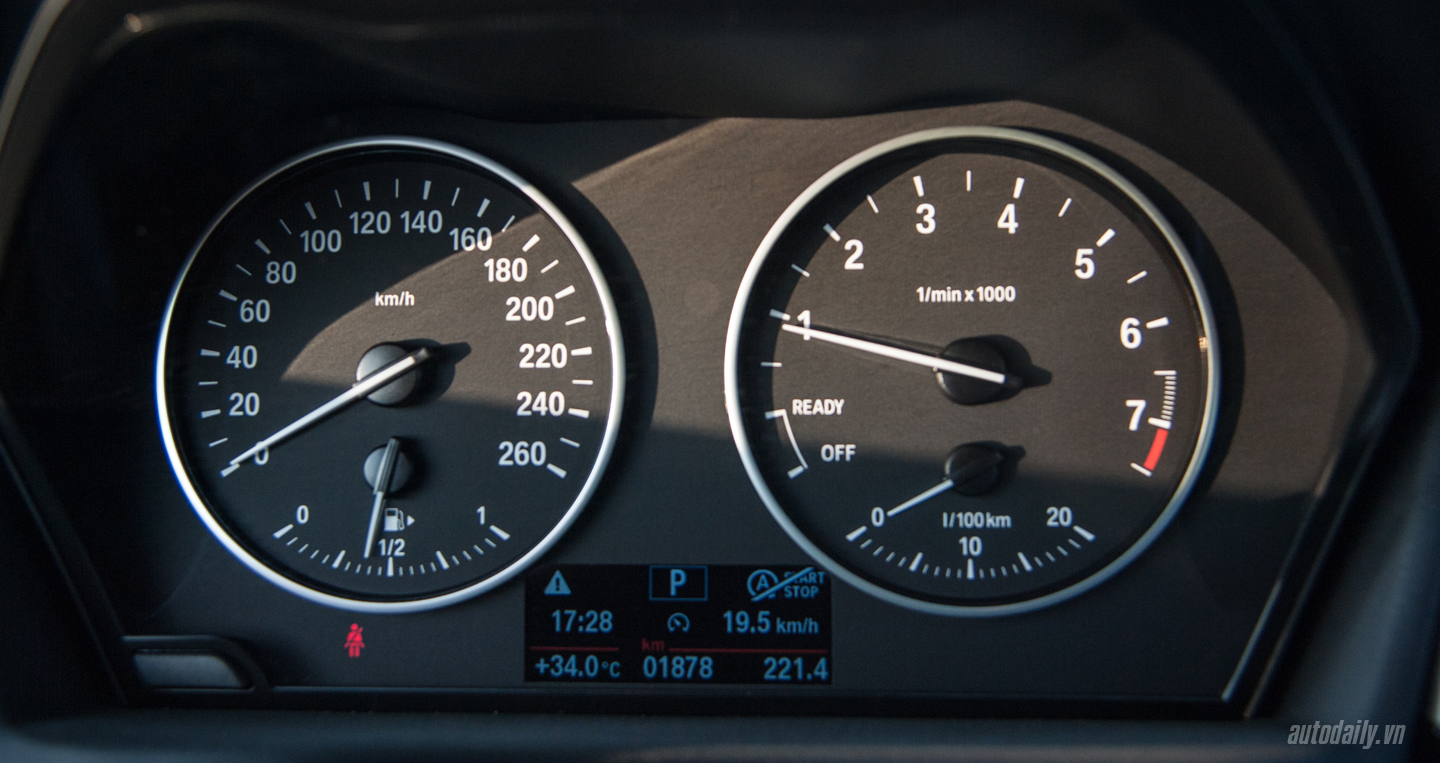 Ảnh chi tiết đánh giá BMW X1 thế hệ thứ 2 BMW X1 2016 Autodaily (15).JPG