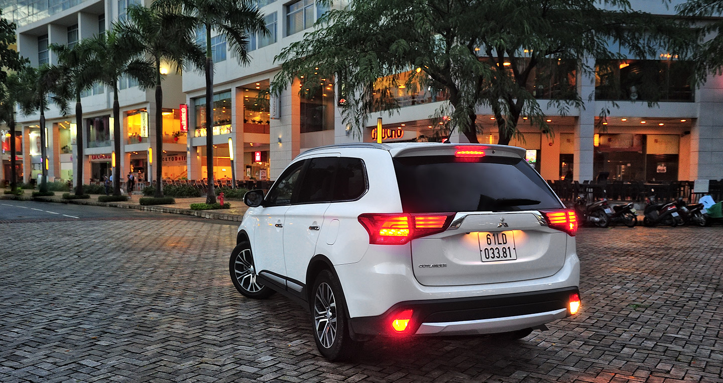 Ảnh Mitsubishi Outlander hoàn toàn mới outlander (13).jpg