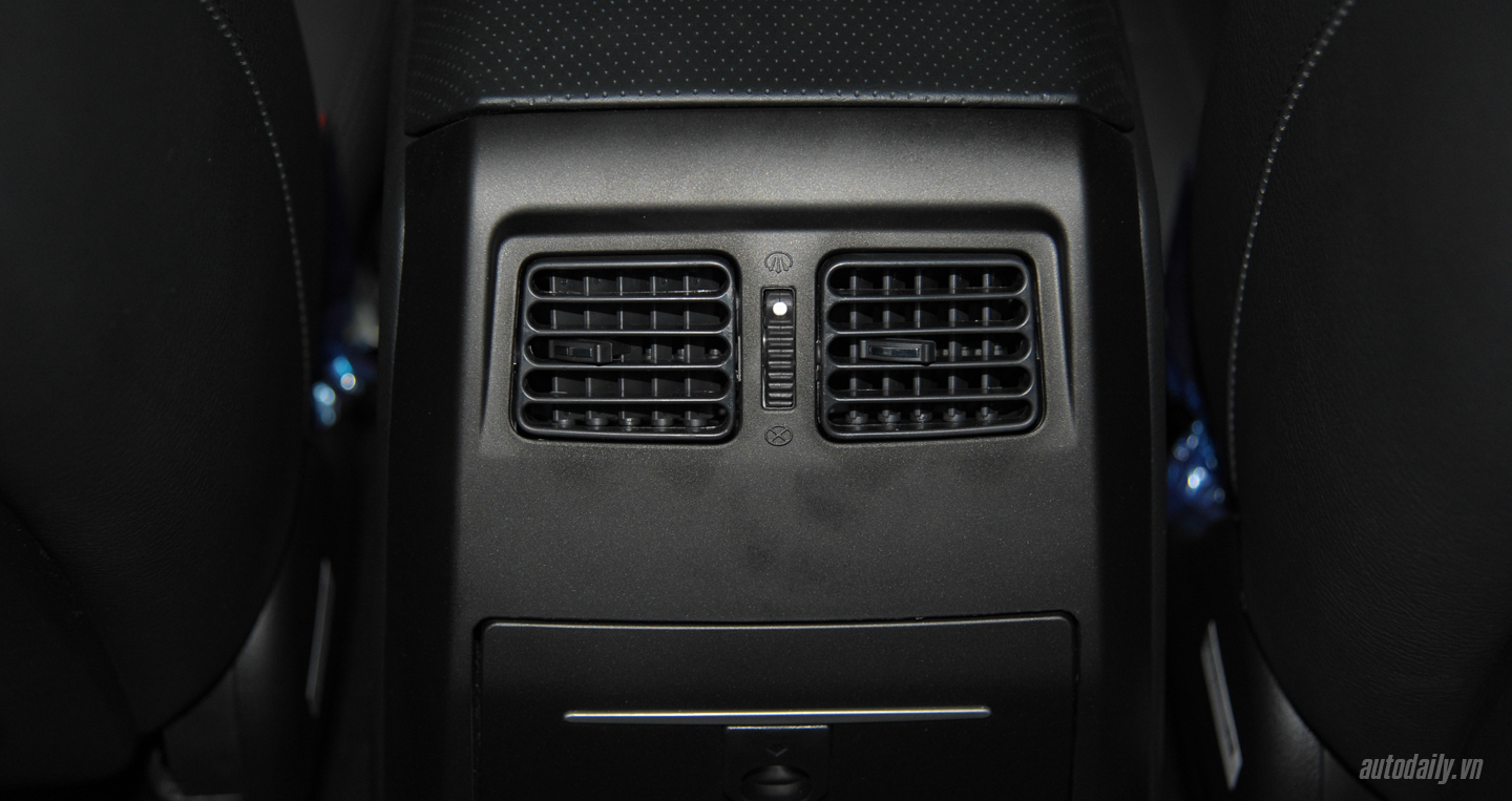 Ảnh chi tiết SsangYong Rexton 2016 giá 1,119 tỷ đồng tại Việt Nam SsangYong Rexton Autodaily (27).JPG