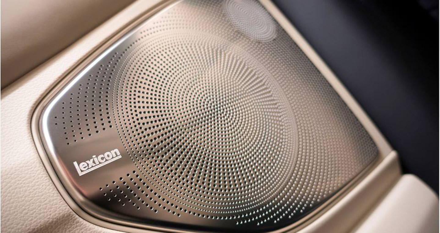 Ảnh chi tiết Genesis G90 genesis-g90 (11).jpg