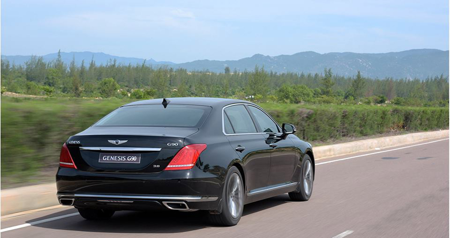 Ảnh chi tiết Genesis G90 genesis-g90 (5).jpg